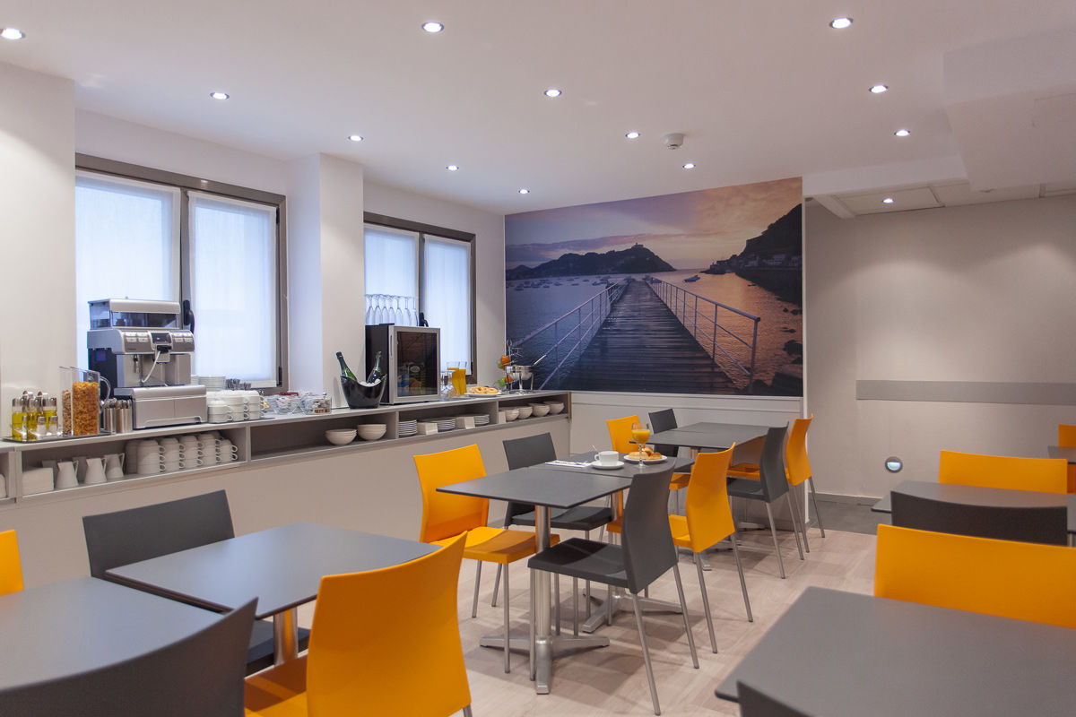 סן סבסטיאן Hotel & Suites Arrizul Gros מסעדה תמונה